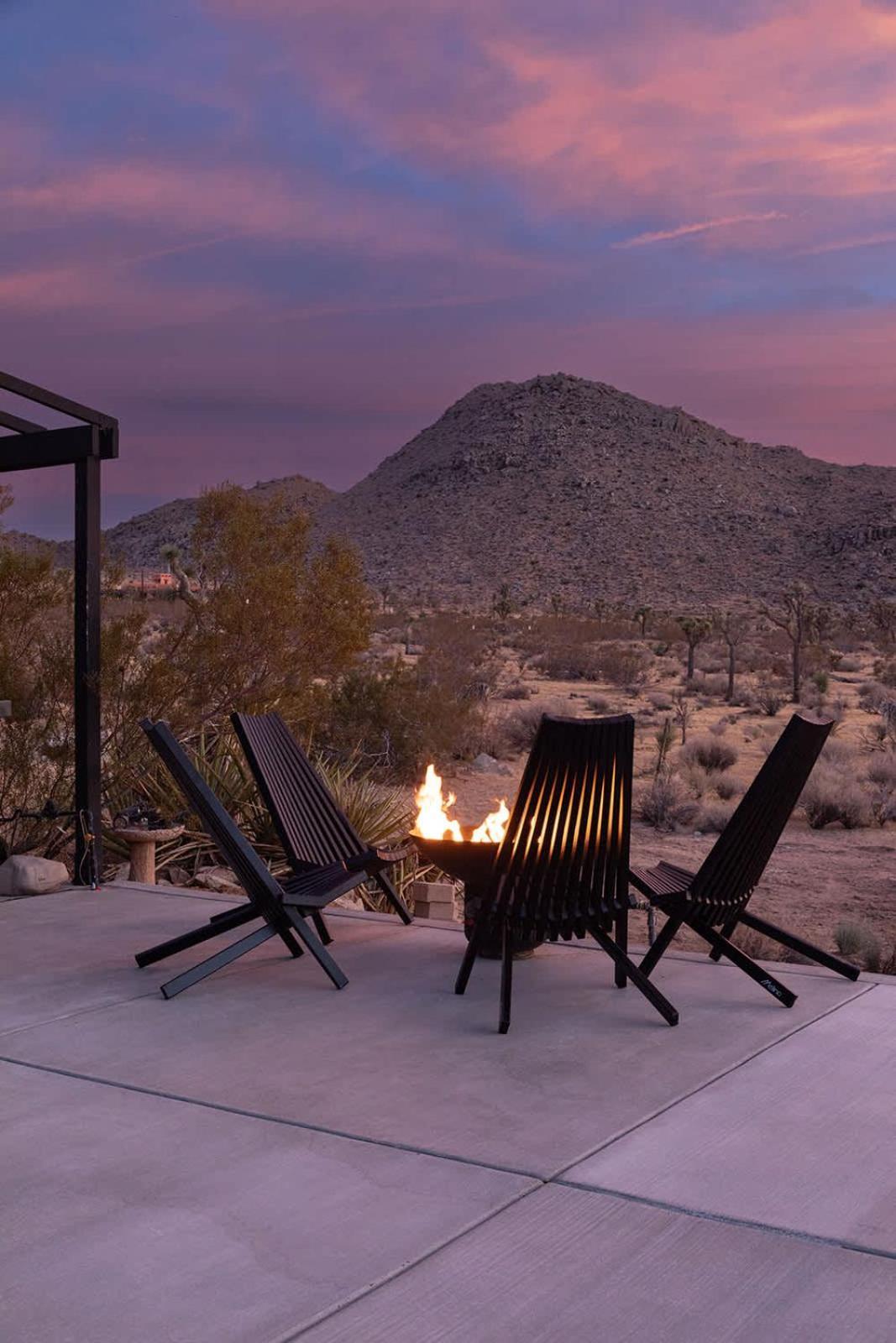 Sacred Haven L Cabin W Cowboy Pool At Park Entrance Joshua Tree Eksteriør billede