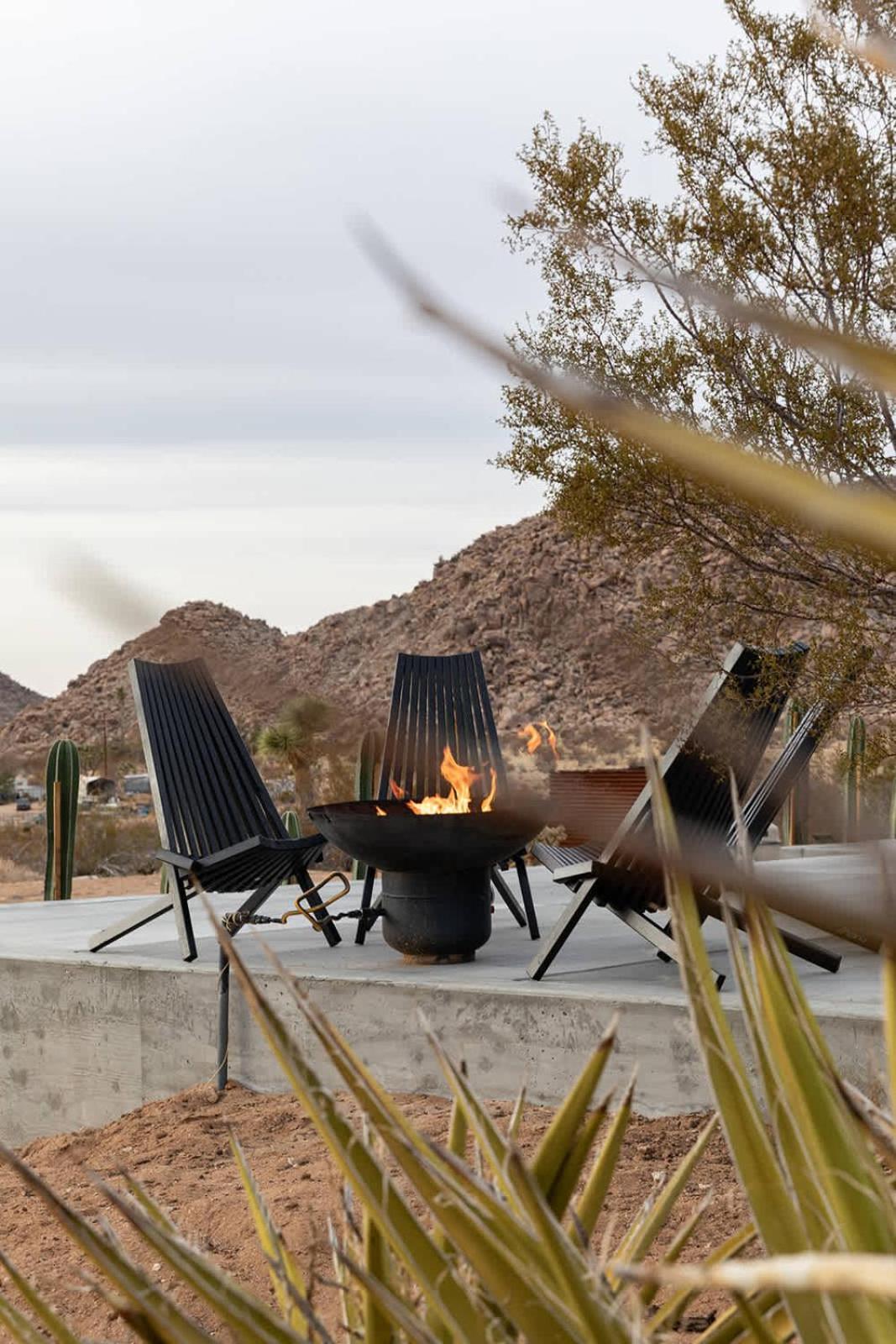 Sacred Haven L Cabin W Cowboy Pool At Park Entrance Joshua Tree Eksteriør billede